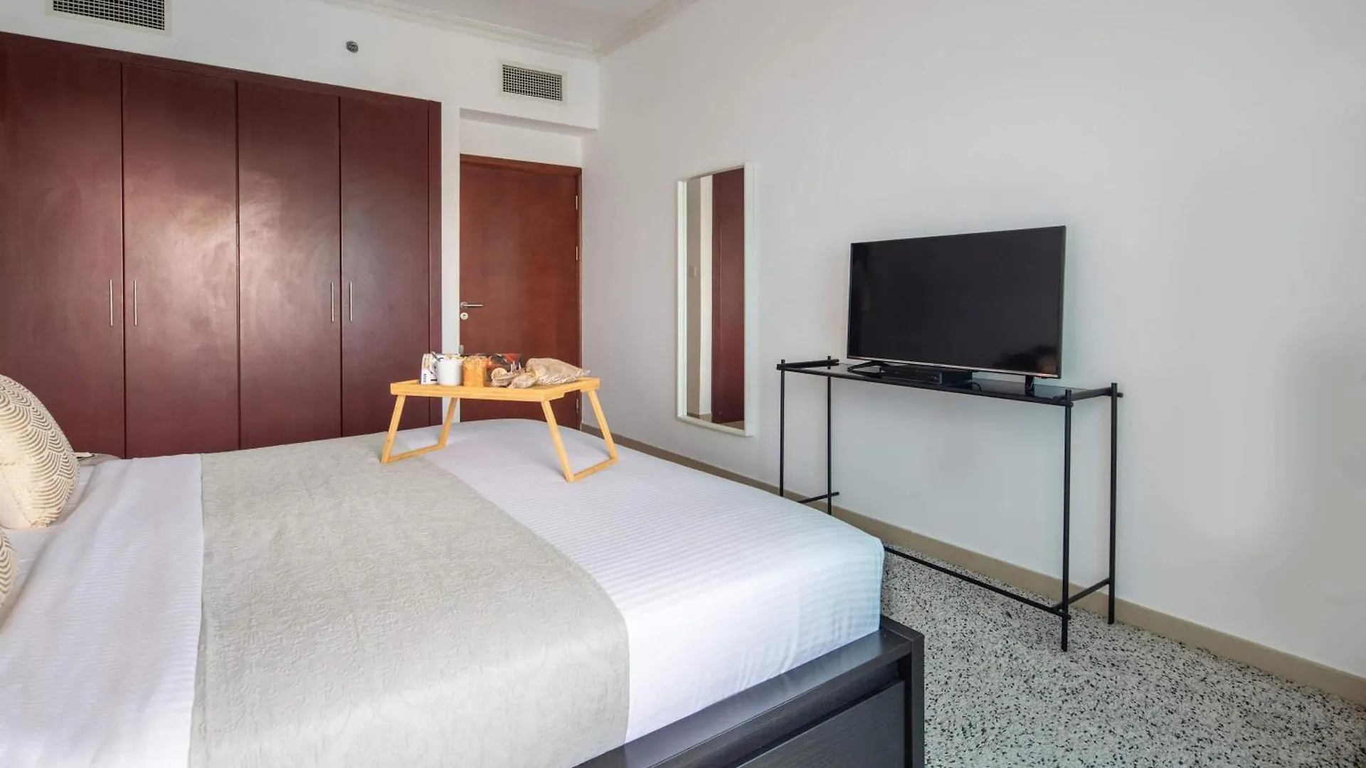 Frank Porter - Time Place Tower Apartment Dubai