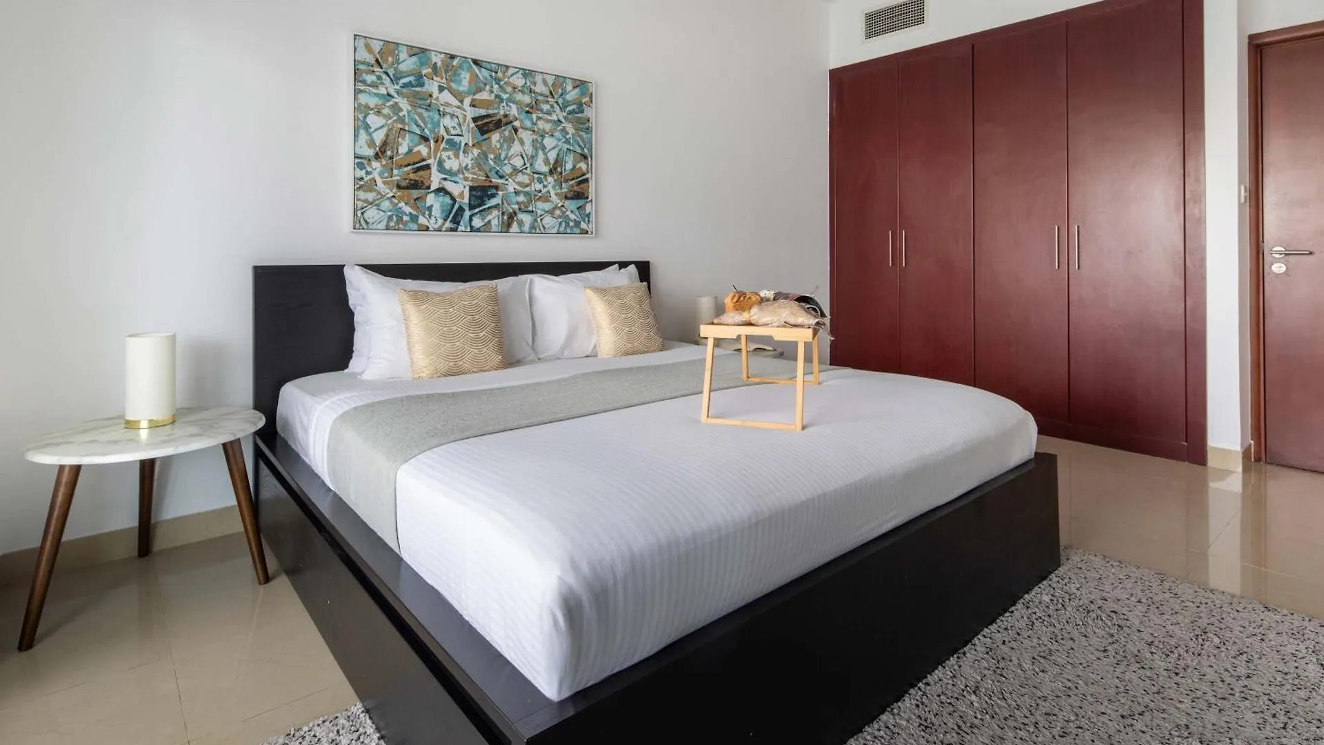 Frank Porter - Time Place Tower Apartment Dubai United Arab Emirates
