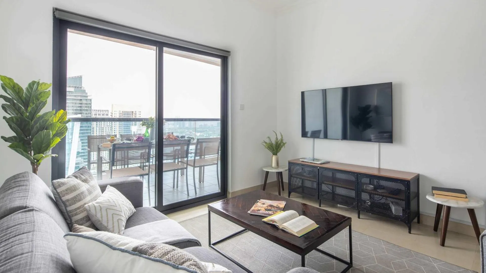 Frank Porter - Time Place Tower Apartment Dubai